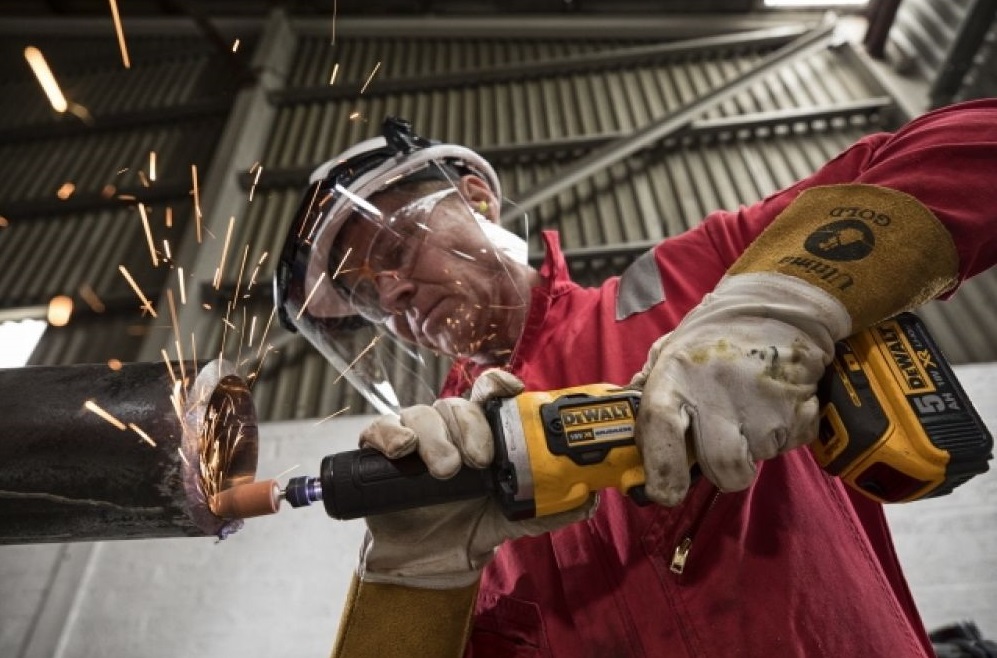 Аккумуляторная прямошлифовальная машина DeWalt DCG426N