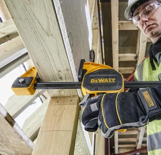 Струбцина быстрозажимная DeWalt XL 300 мм