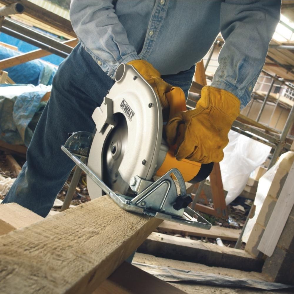 Дисковая пила DeWalt D23700-QS