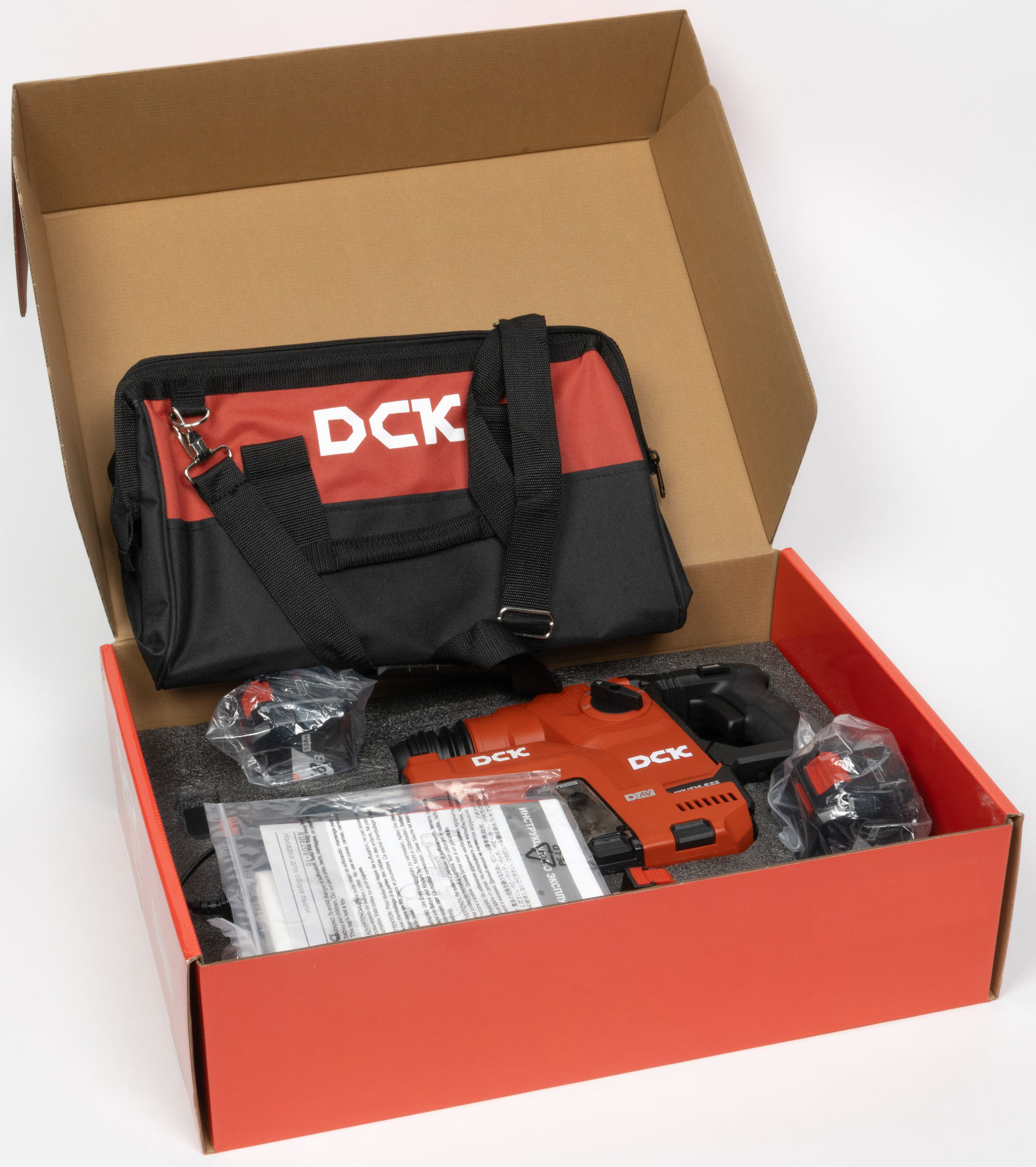 Аккумуляторный перфоратор DCK KRH20V-26 (TYPE H2K KIT) с пылесосом