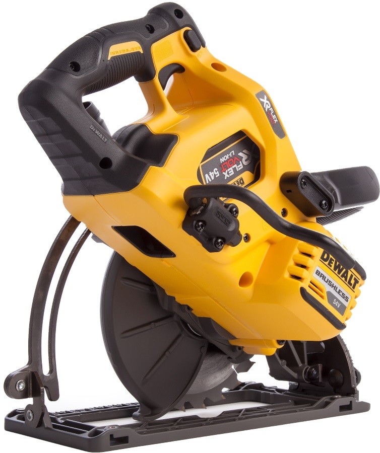 Аккумуляторная гипоидная пила DeWalt DCS577N