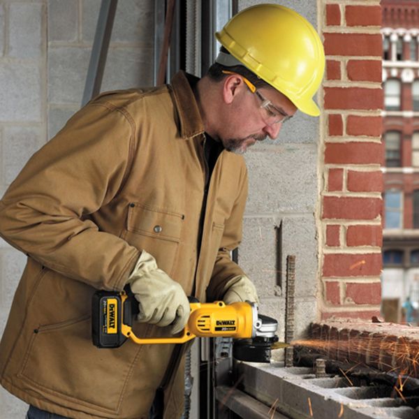 Аккумуляторная УШМ DeWalt DCG412M2-QW